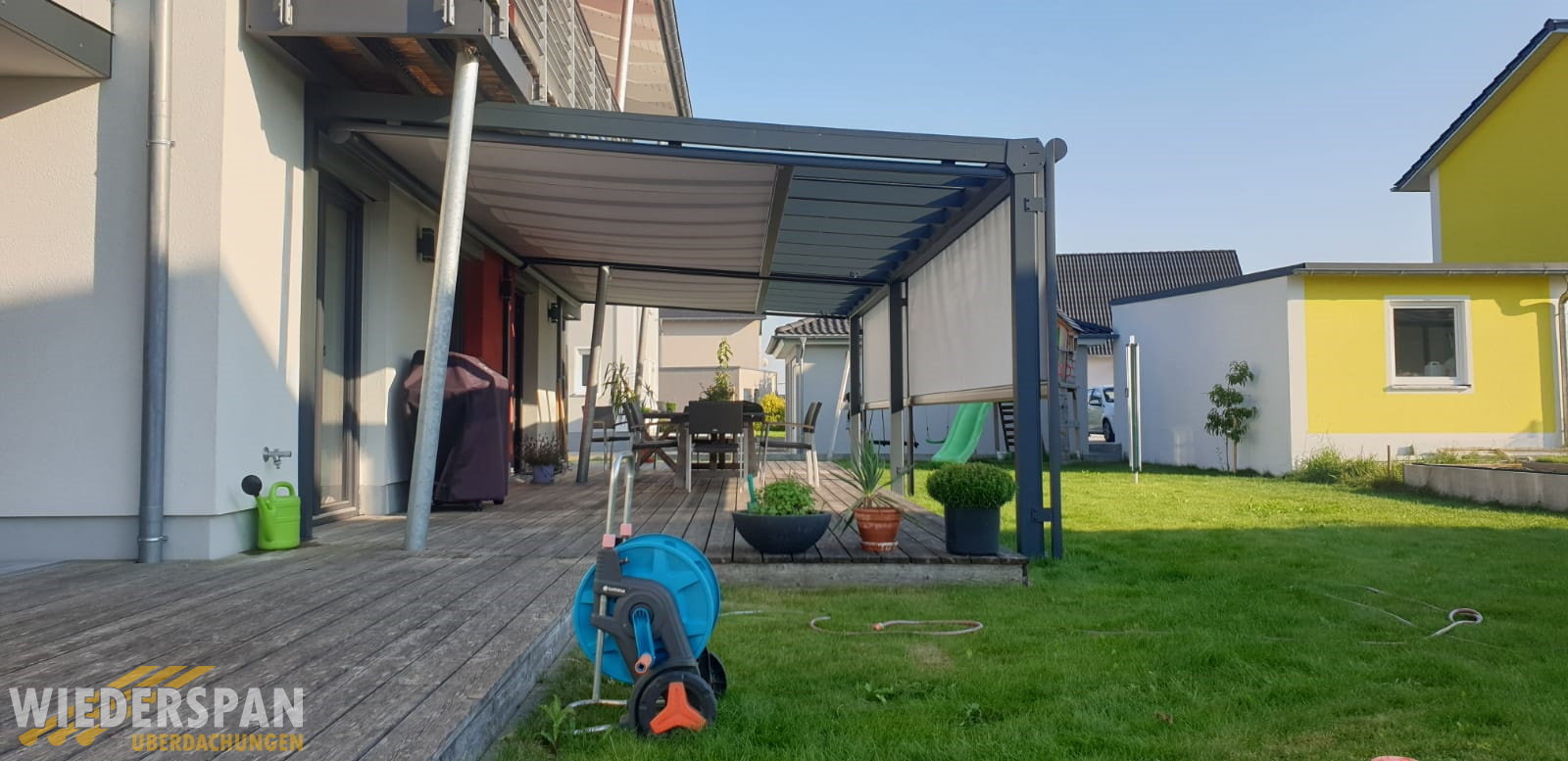Terrassenüberdachung gekoppelt WD200 10,7 x 4,46 m, Unterglasmarkisen, Vertikelmarkisen, Sichtschutz, Nordendorf