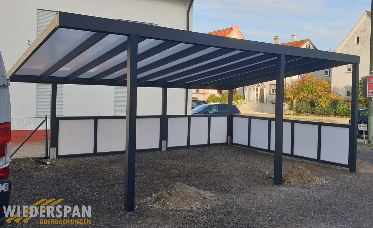 Großer Carport WD200 7 x 5,20 m, eingerückte Pfosten mit Polycarbonat-Eindeckung und Geländer, Burgau