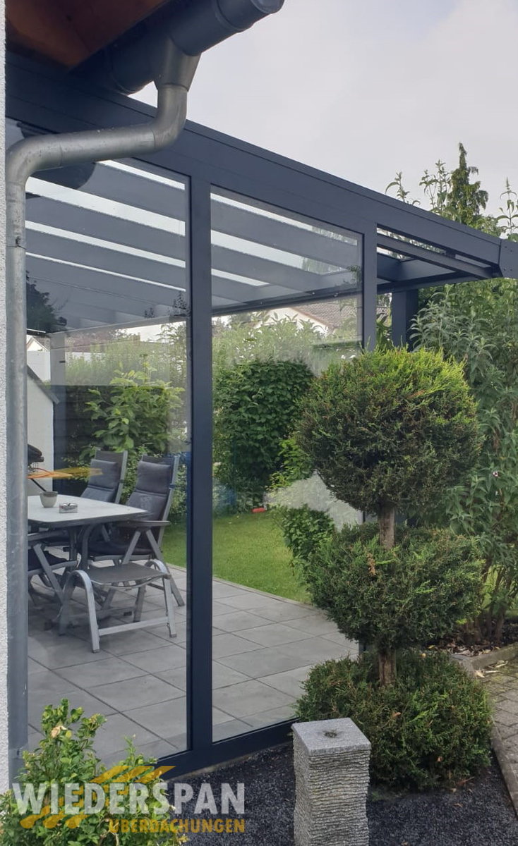 Terrassenüberdachung WD200 6 x 3 m, eingerückte Pfosten mit Festelement und Unterglasmarkise, Friedberg