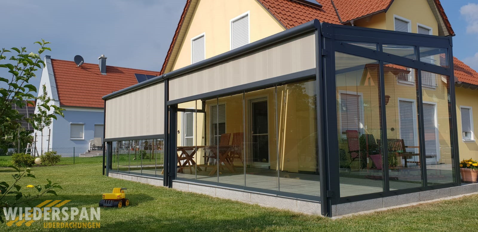 Kalter Wintergarten, Keile, Festelemente, Schiebeanlagen, Unterglasmarkise, Vertikalmarkisen, WD200 8,80 x 3,60 m, Oberndorf